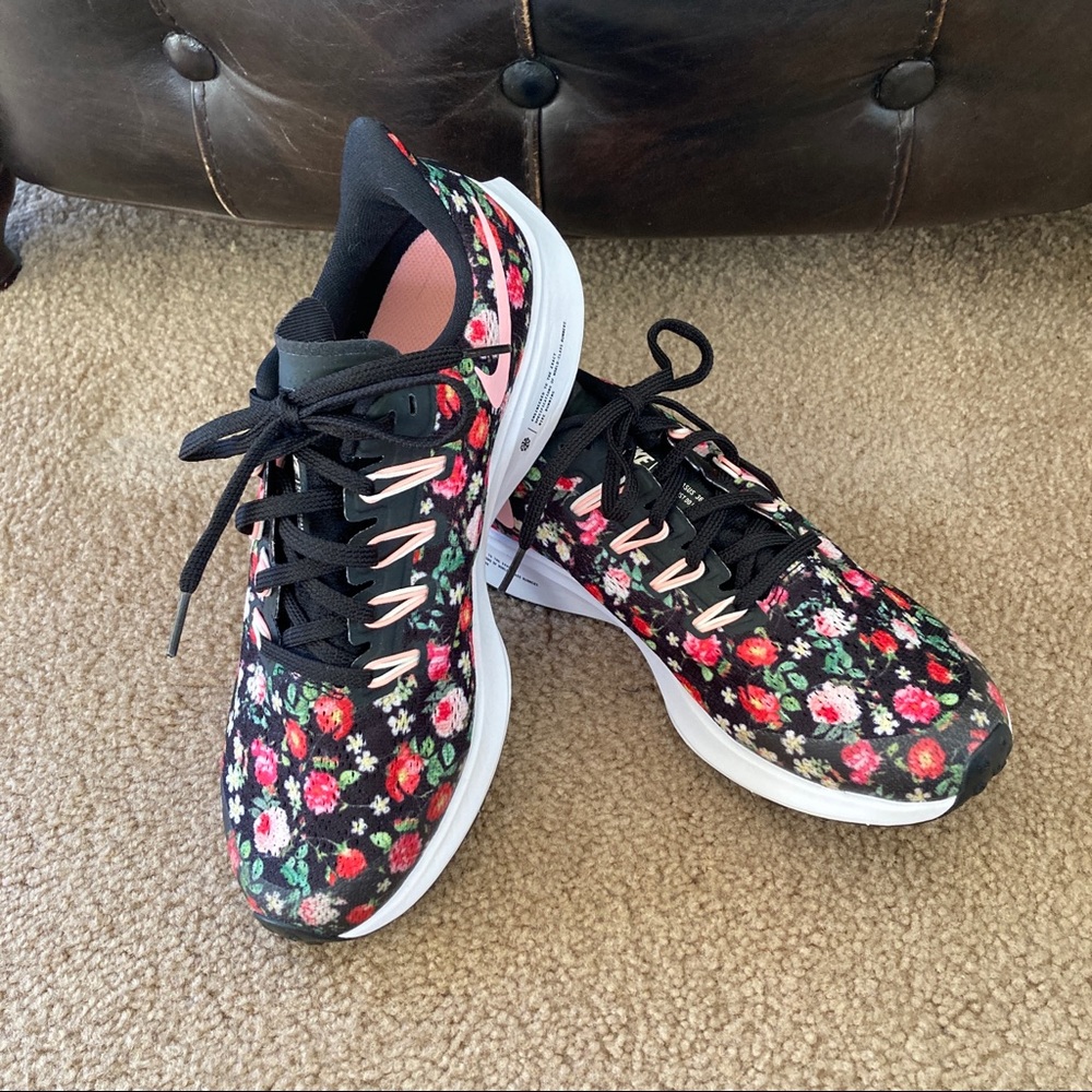 NIB Nike Air Zoom Pegasus 36 Floral Sneaker 5.5